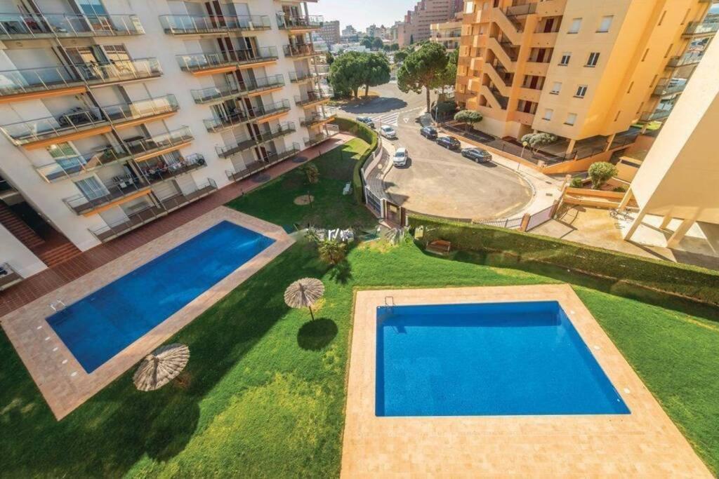 Apartamento En Roses Con Parking Y Piscina Lägenhet Exteriör bild