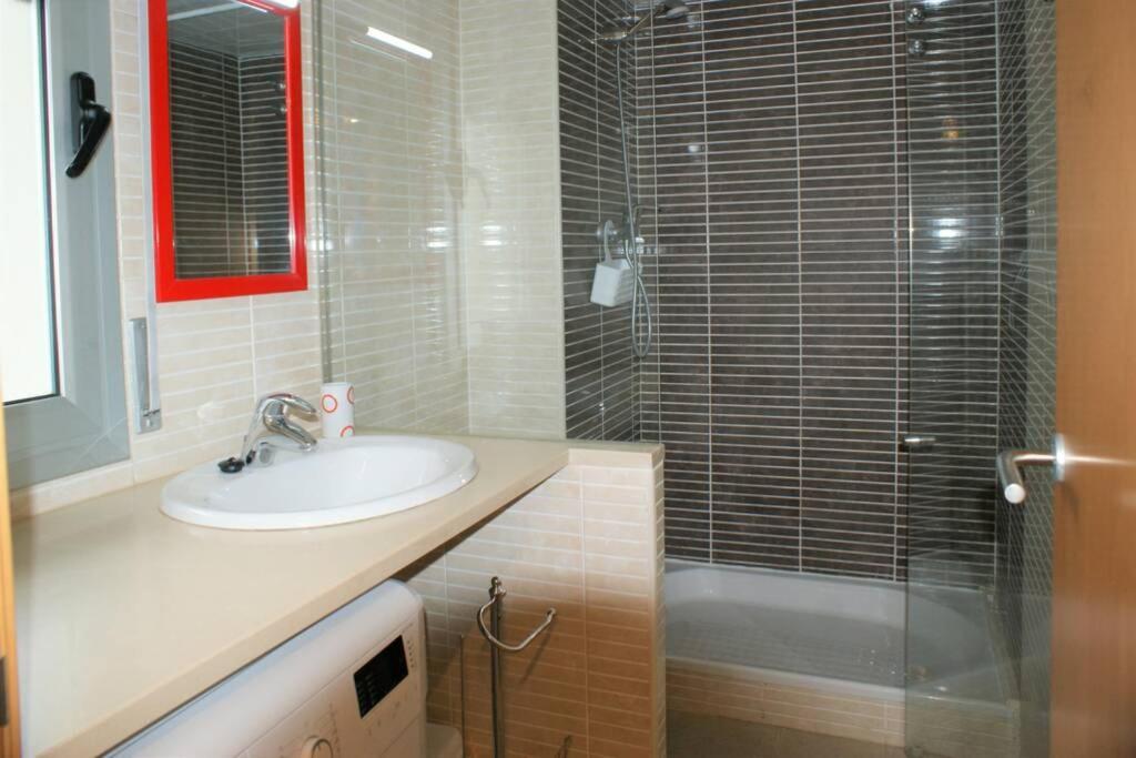 Apartamento En Roses Con Parking Y Piscina Lägenhet Exteriör bild