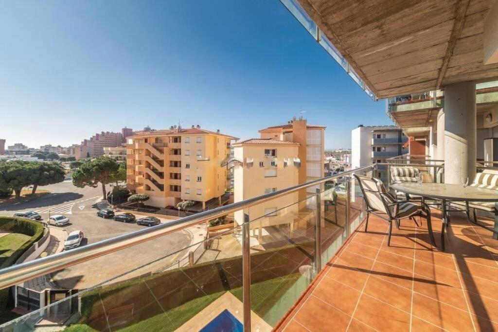 Apartamento En Roses Con Parking Y Piscina Lägenhet Exteriör bild